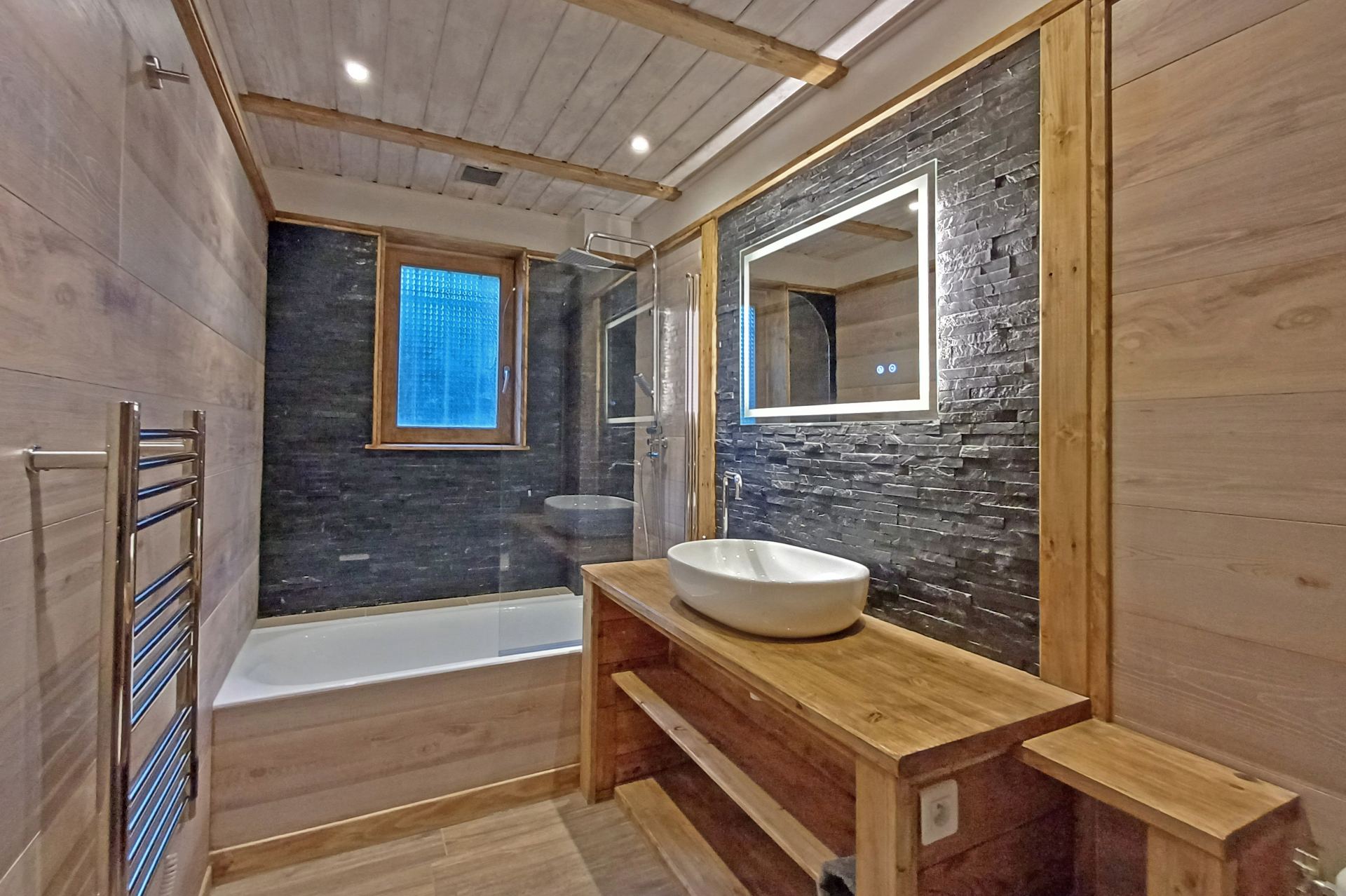 Chalet dining and lounge